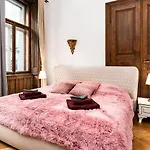 Magnificent King Suite